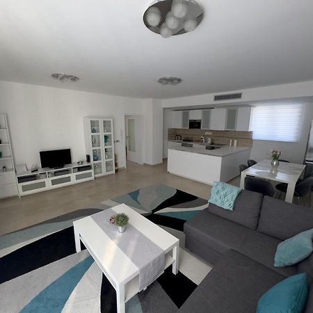 Admiral Apartman Чопак Екстериор снимка