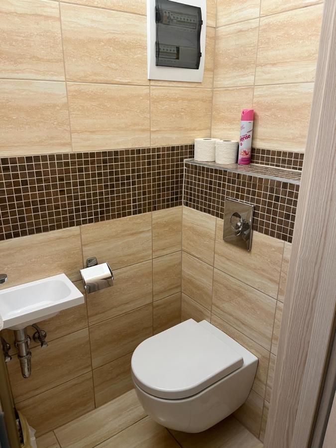 Admiral Apartman Чопак Екстериор снимка