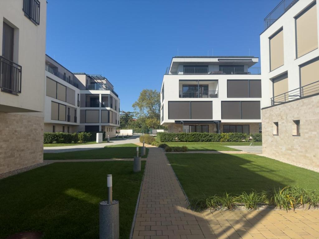 Admiral Apartman Чопак Екстериор снимка