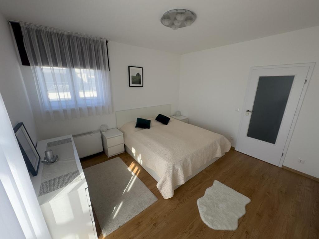 Admiral Apartman Чопак Екстериор снимка